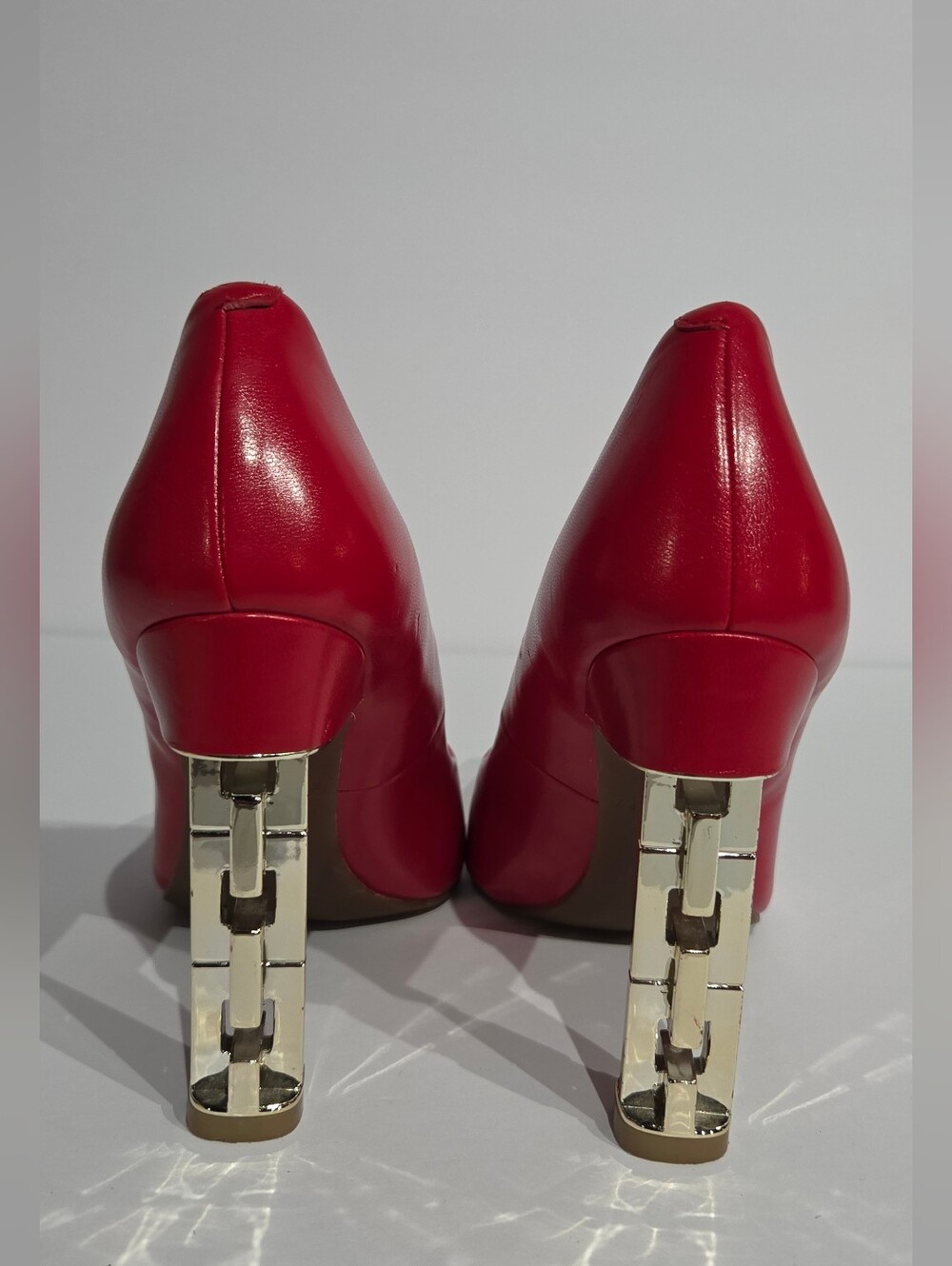 Katy Perry The Suzzie Red Pointed Toe Heels Gold Unique Design Size 7.5 EXC - Picture 6 of 9
